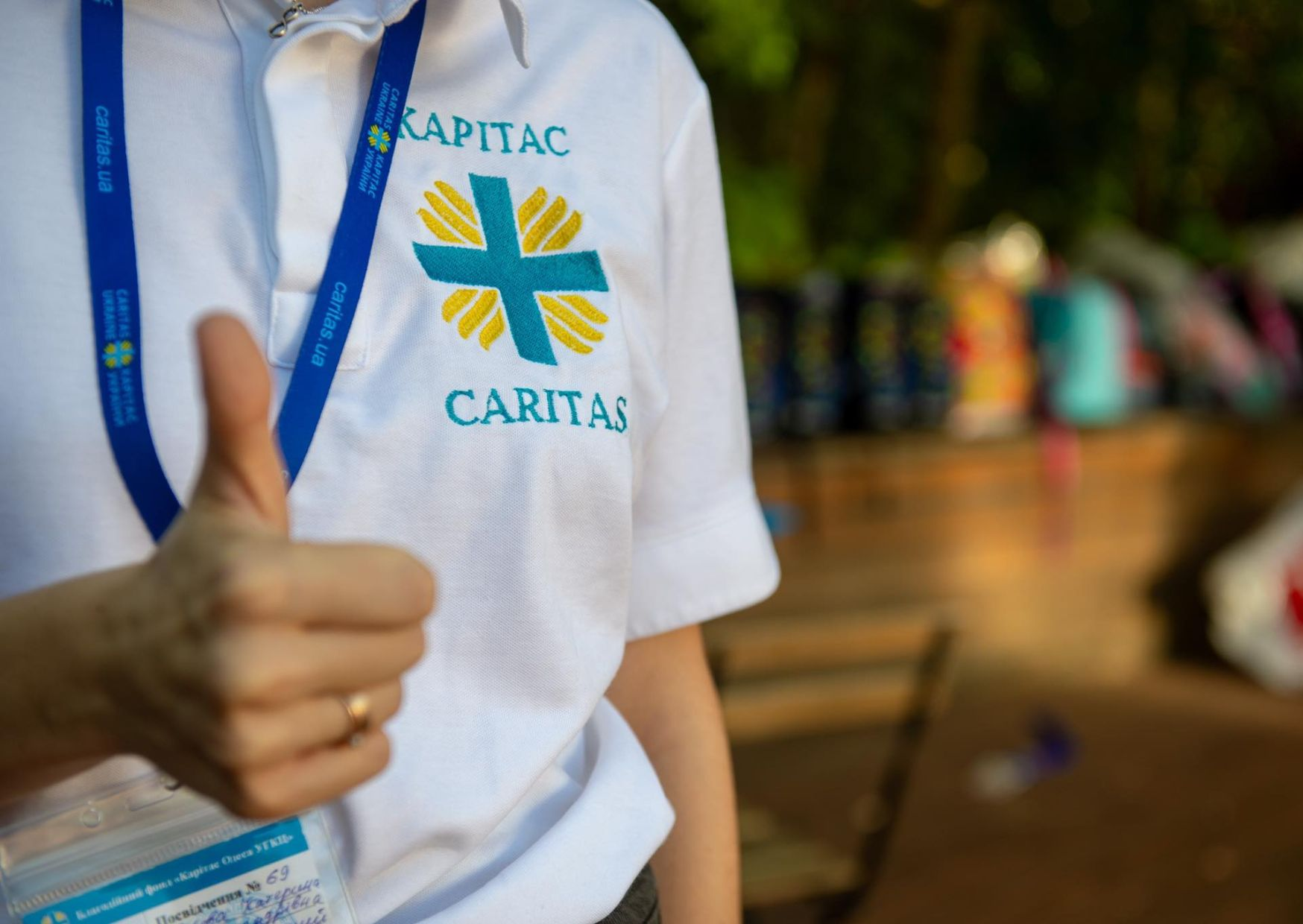 Karitas Ukrayina zminyuye summu vyplaty bagatotsilovoyi groshovoyi dopomogy dlya postrazhdalyh