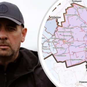 89708281011877788878886268911